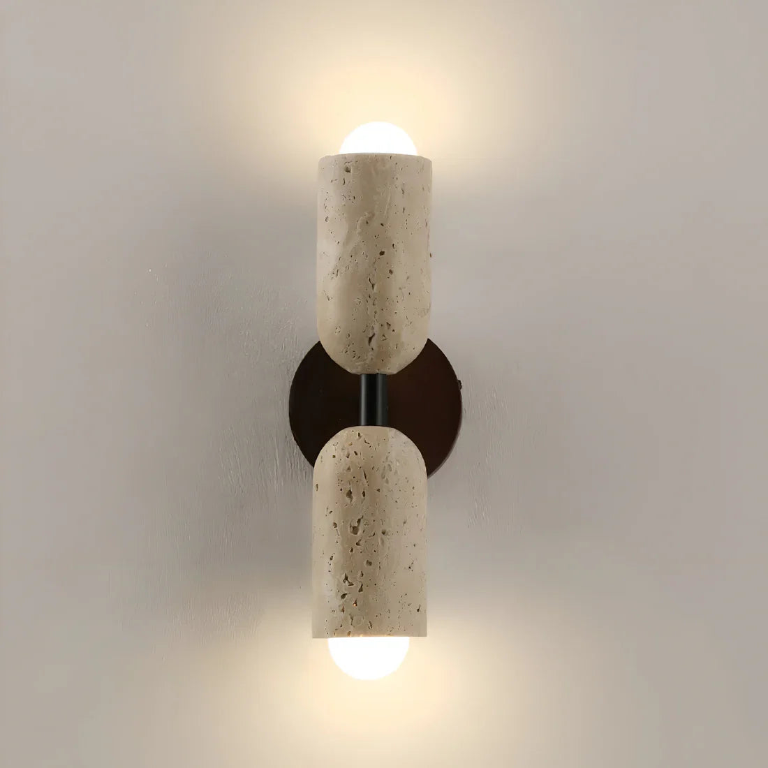 Firosa | Noten travertine wandlamp
