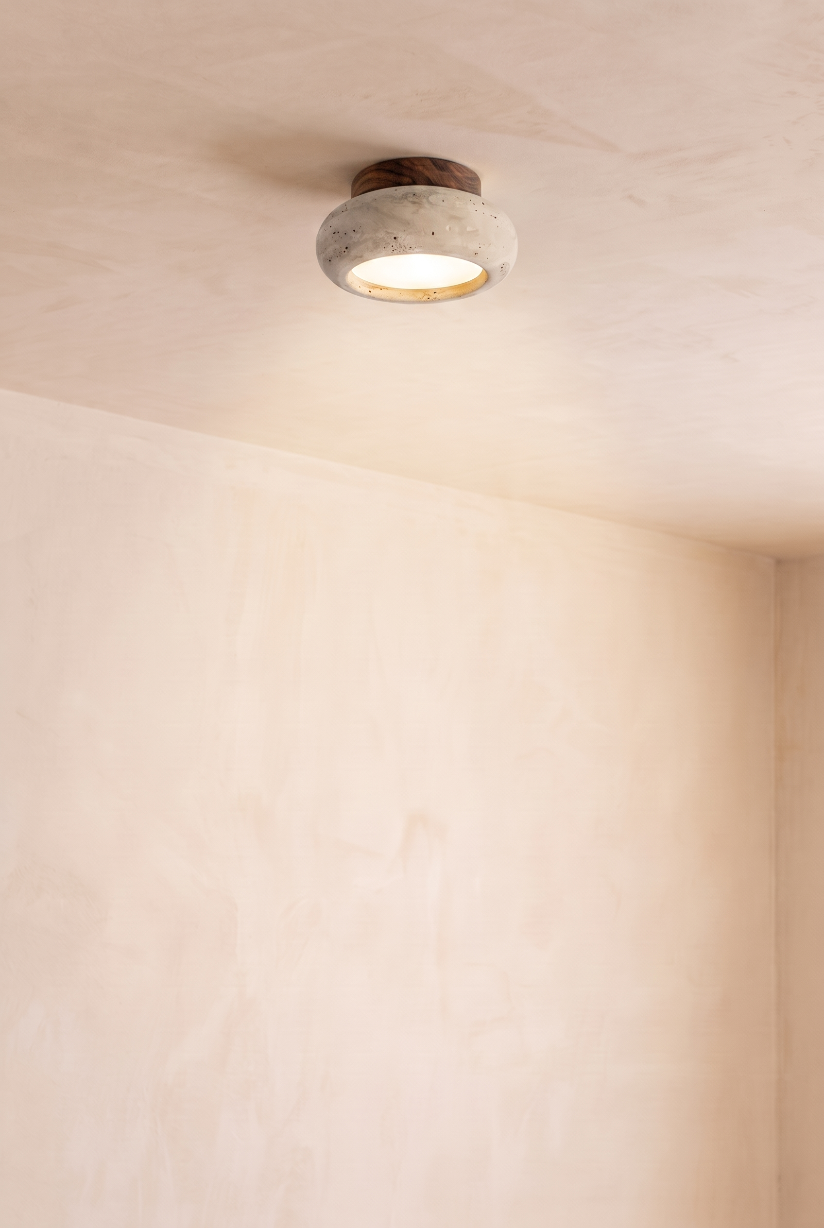 Mito | Ronde Travertine plafondlamp noten