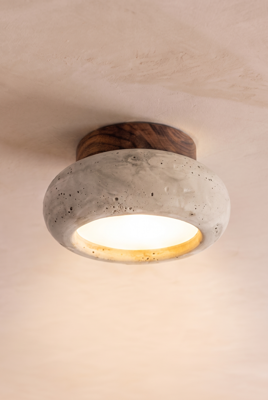 Mito | Ronde Travertine plafondlamp noten